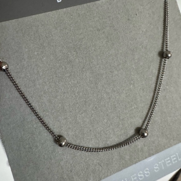 Beya accesories | Silver Beaded Chain Necklace - Picture 4 of 7